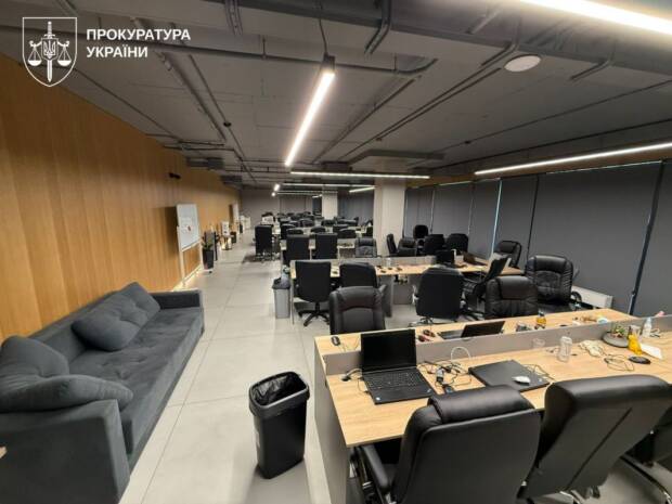 На Дніпропетровщині викрито кол-центри на 1500 працівників