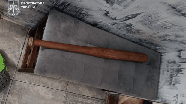 У Дніпрі викрили катування дітей у дитбудинку сімейного типу: батьків-вихователів підозрюють