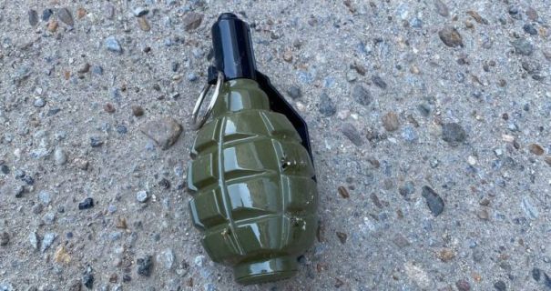 Військовий підірвав гранату в дворі багатоповерхівки Дніпра з ревнощей