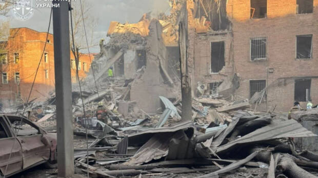 Десятигодинний обстріл Дніпра: 2 загиблих, 21 поранений, пошукові роботи