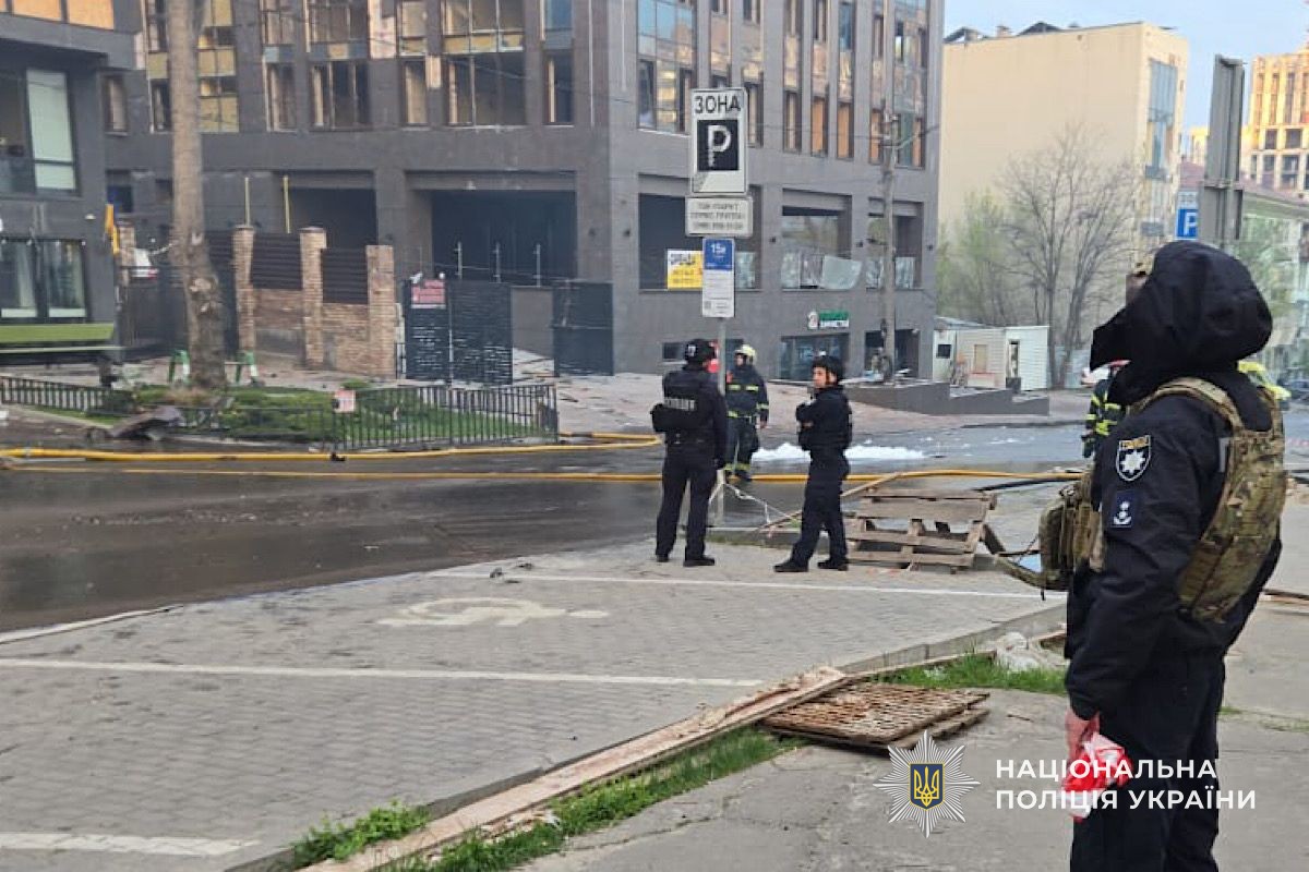 Атака на Дніпро 16 квітня: 2 загиблих, 27 постраждалих, руйнування в житлових кварталах